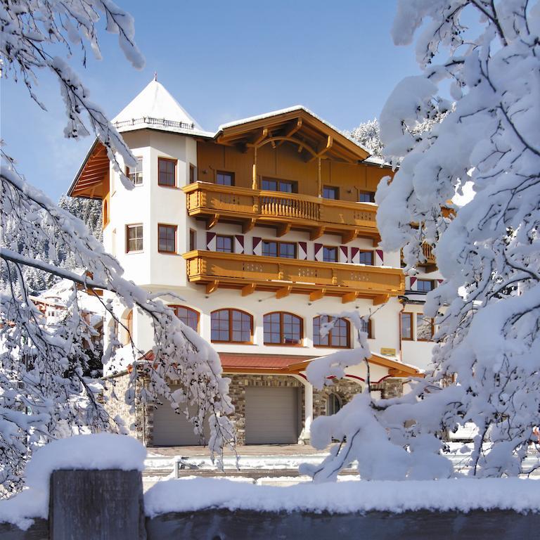 Alpenherz Hotel Garni Герлос Екстериор снимка