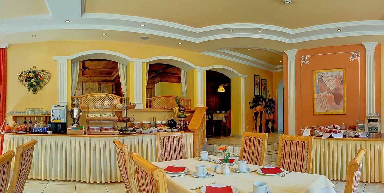 Alpenherz Hotel Garni Герлос Екстериор снимка