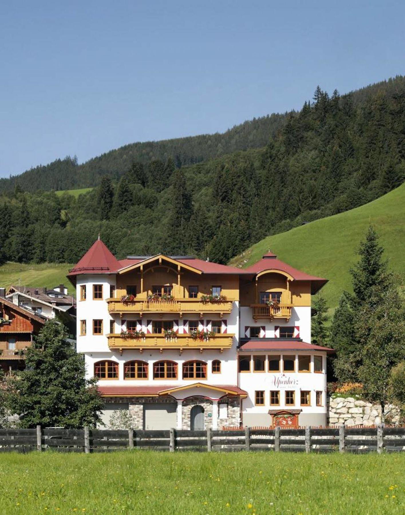 Alpenherz Hotel Garni Герлос Екстериор снимка